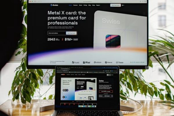 準備做符合海外采購審美中英雙語官網？聯系我們，幫你從視覺到信任體系一次到位。